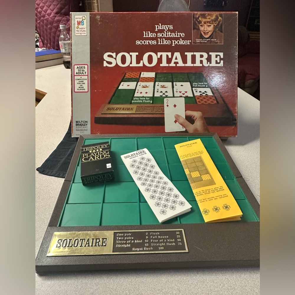 Solotaire Board Game Cards Vintage Milton Bradley 1973 Lucille Ball #4330 Poker